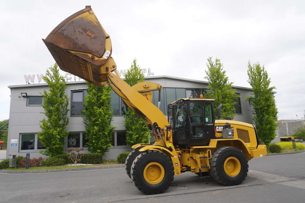 CATERPILLAR 930M Wheel Loader / 2020 / 8000 MTH / Joystick / Long reach - Gumikerekes homlokrakodó: 4 kép. CATERPILLAR 930M Wheel Loader / 2020 / 8000 MTH / Joystick / Long reach - Gumikerekes homlokrakodó: 4 kép.