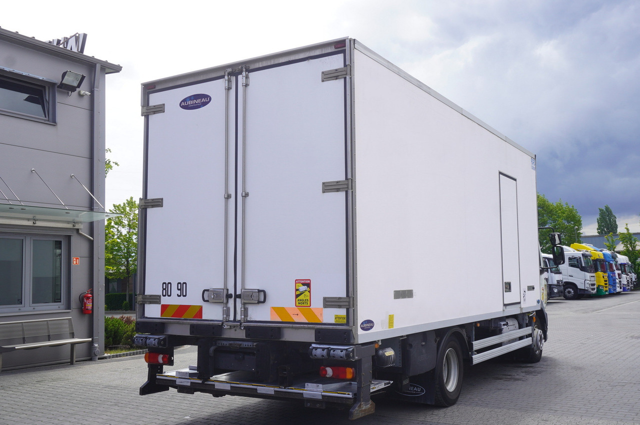 DAF LF 220 / Refrigerator 16 EPAL Multitemp / Carrier Supra 1150 MT / Palfinger 1500 kg - Hűtős teherautó: 3 kép. DAF LF 220 / Refrigerator 16 EPAL Multitemp / Carrier Supra 1150 MT / Palfinger 1500 kg - Hűtős teherautó: 3 kép.