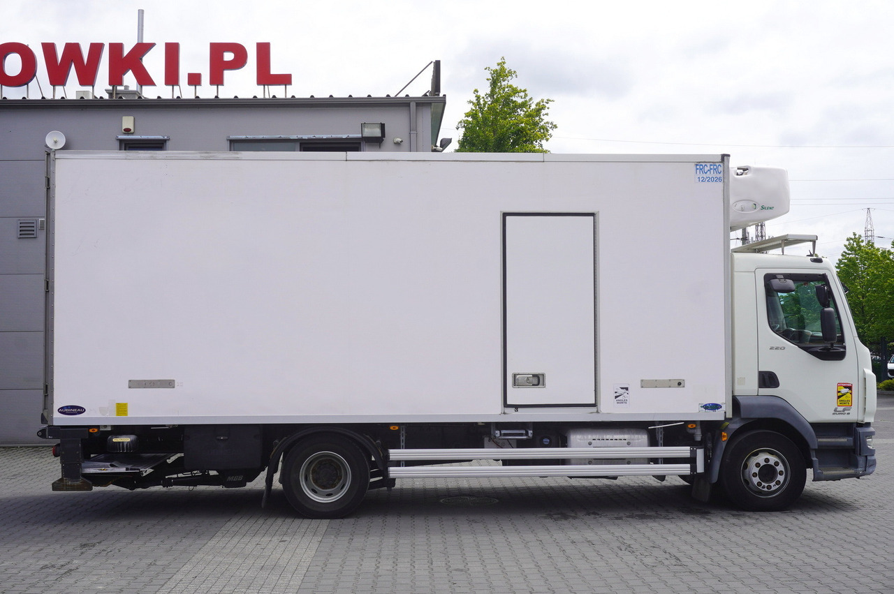 DAF LF 220 / Refrigerator 16 EPAL Multitemp / Carrier Supra 1150 MT / Palfinger 1500 kg - Hűtős teherautó: 2 kép. DAF LF 220 / Refrigerator 16 EPAL Multitemp / Carrier Supra 1150 MT / Palfinger 1500 kg - Hűtős teherautó: 2 kép.