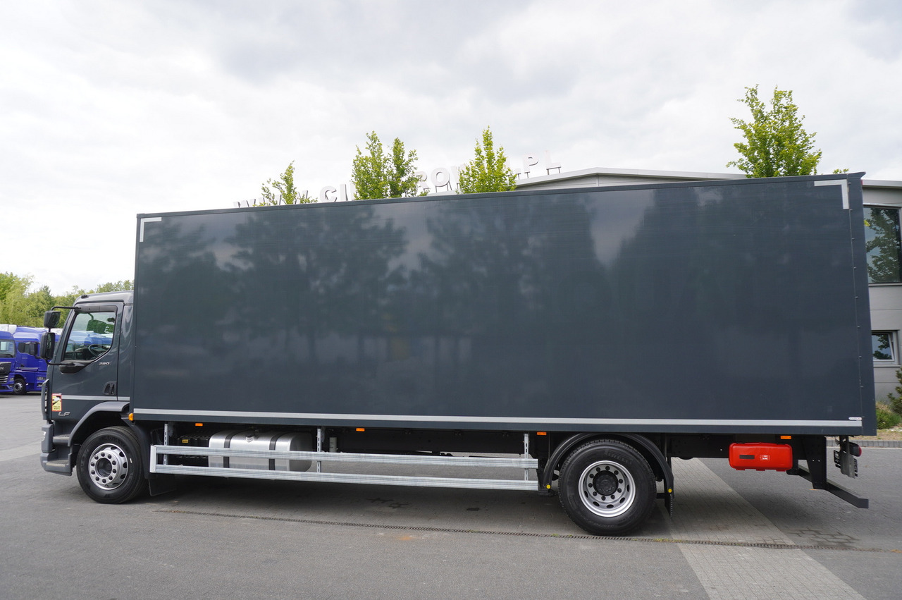 DAF LF 290 / 21 EPAL box / 2021 - Dobozos felépítményű teherautó: 3 kép. DAF LF 290 / 21 EPAL box / 2021 - Dobozos felépítményű teherautó: 3 kép.