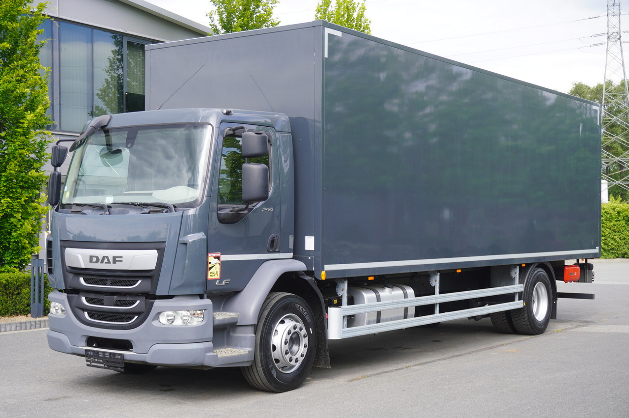 DAF LF 290 / 21 EPAL box / 2021 - Dobozos felépítményű teherautó: 1 kép. DAF LF 290 / 21 EPAL box / 2021 - Dobozos felépítményű teherautó: 1 kép.
