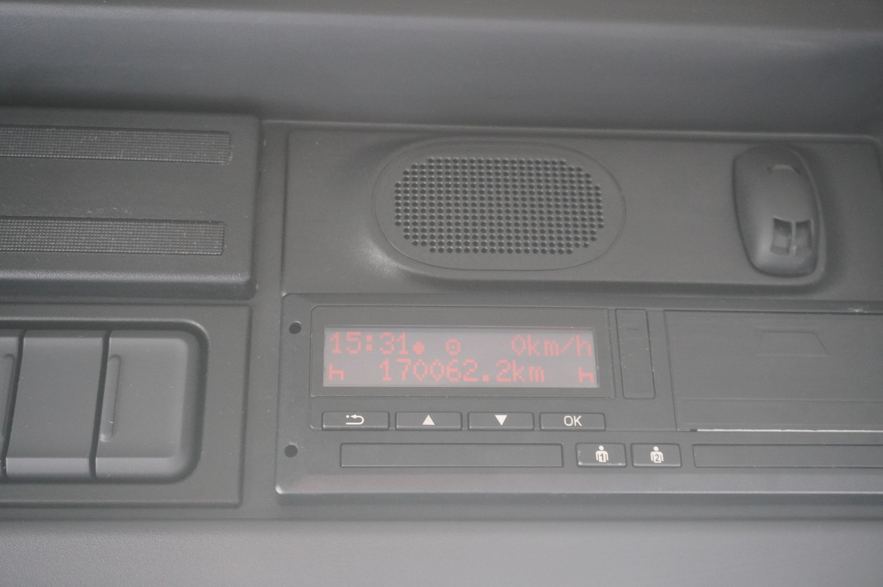 DAF LF 290 / 21 EPAL box / 2021 - Dobozos felépítményű teherautó: 2 kép. DAF LF 290 / 21 EPAL box / 2021 - Dobozos felépítményű teherautó: 2 kép.