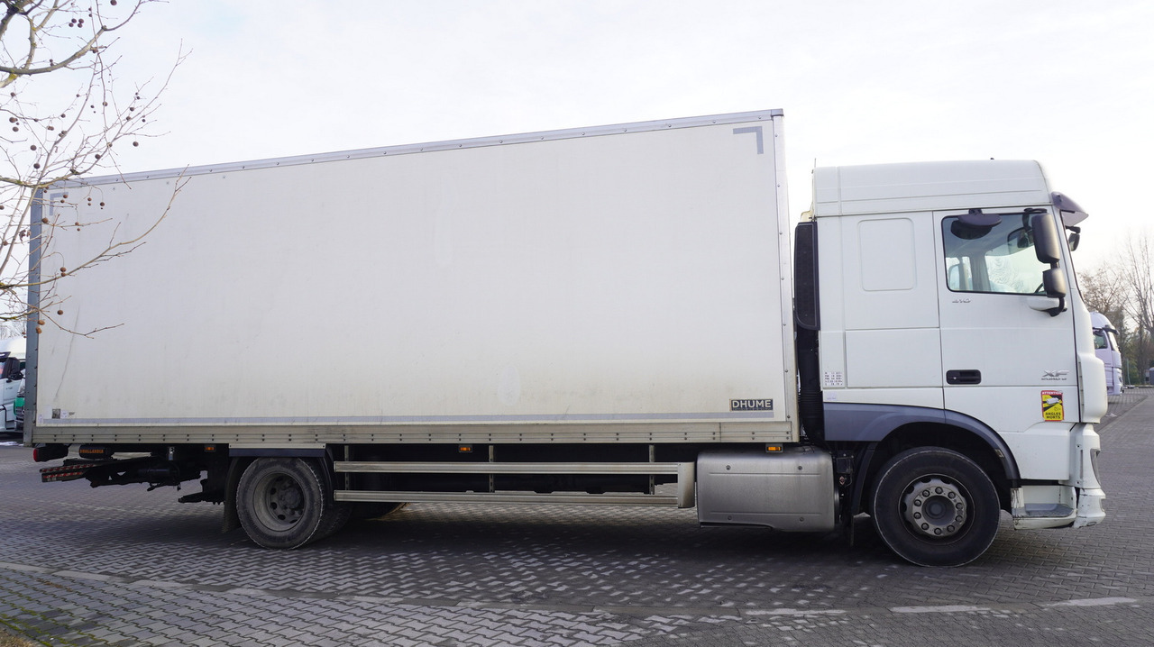 DAF XF 410 EURO 6 /410 HP / 20 EPAL / Dhollandia lift 1500 kg - Dobozos felépítményű teherautó: 5 kép. DAF XF 410 EURO 6 /410 HP / 20 EPAL / Dhollandia lift 1500 kg - Dobozos felépítményű teherautó: 5 kép.