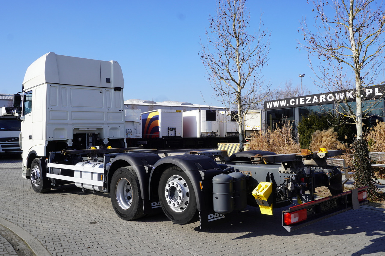 DAF XF 480 SSC / 6x2 / BDF / standard / 380 tho.km - Alvaz teherautó: 5 kép. DAF XF 480 SSC / 6x2 / BDF / standard / 380 tho.km - Alvaz teherautó: 5 kép.