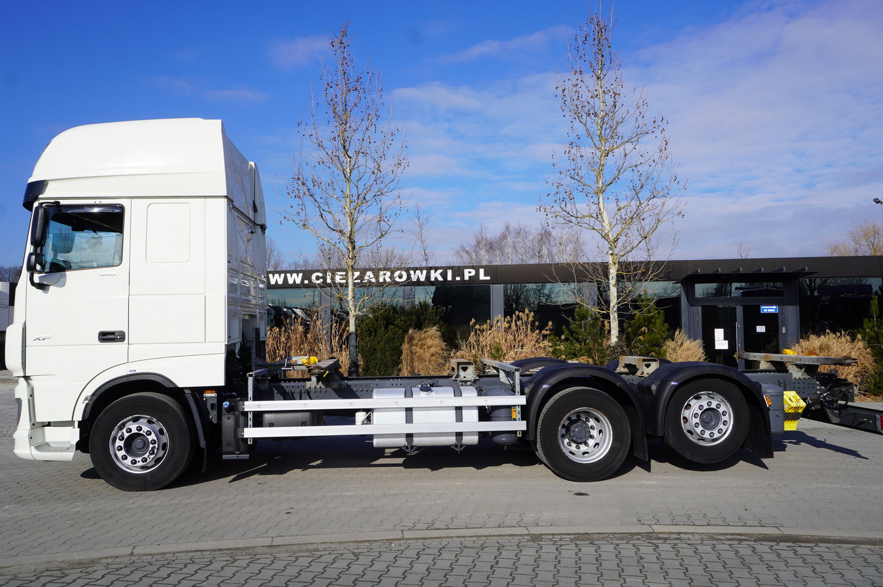 DAF XF 480 SSC / 6x2 / BDF / standard / 380 tho.km - Alvaz teherautó: 4 kép. DAF XF 480 SSC / 6x2 / BDF / standard / 380 tho.km - Alvaz teherautó: 4 kép.