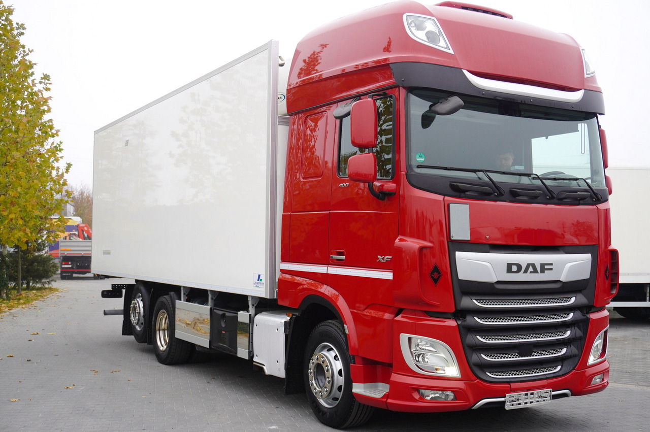 DAF XF 480 SSC E6 6x2 Refrigerated 18 pallets / 180 tho.km! year 2020 - Hűtős teherautó: 1 kép. DAF XF 480 SSC E6 6x2 Refrigerated 18 pallets / 180 tho.km! year 2020 - Hűtős teherautó: 1 kép.
