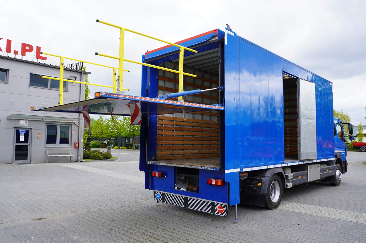 EUROVAN furniture truck body - Dobozos felépítményű teherautó: 3 kép. EUROVAN furniture truck body - Dobozos felépítményű teherautó: 3 kép.