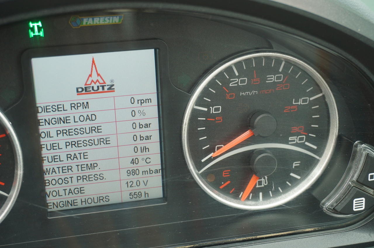 FARESIN 730C Classic 55 / 550 MTH !!! / 7 m reach / joystick - Teleszkópos rakodó: 2 kép. FARESIN 730C Classic 55 / 550 MTH !!! / 7 m reach / joystick - Teleszkópos rakodó: 2 kép.