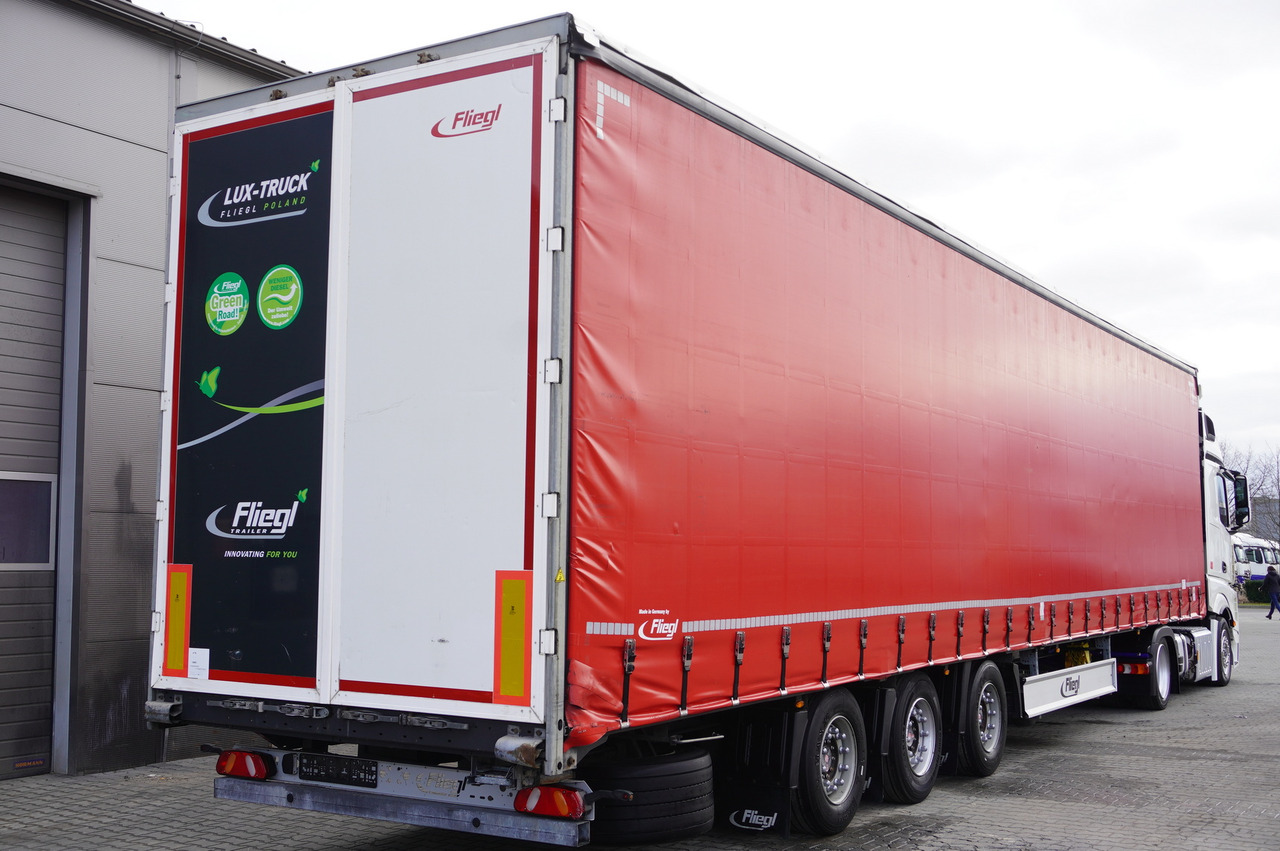 FLIEGL SDS 01 Coilmulde semi-trailer - Ponyvás félpótkocsi: 3 kép. FLIEGL SDS 01 Coilmulde semi-trailer - Ponyvás félpótkocsi: 3 kép.