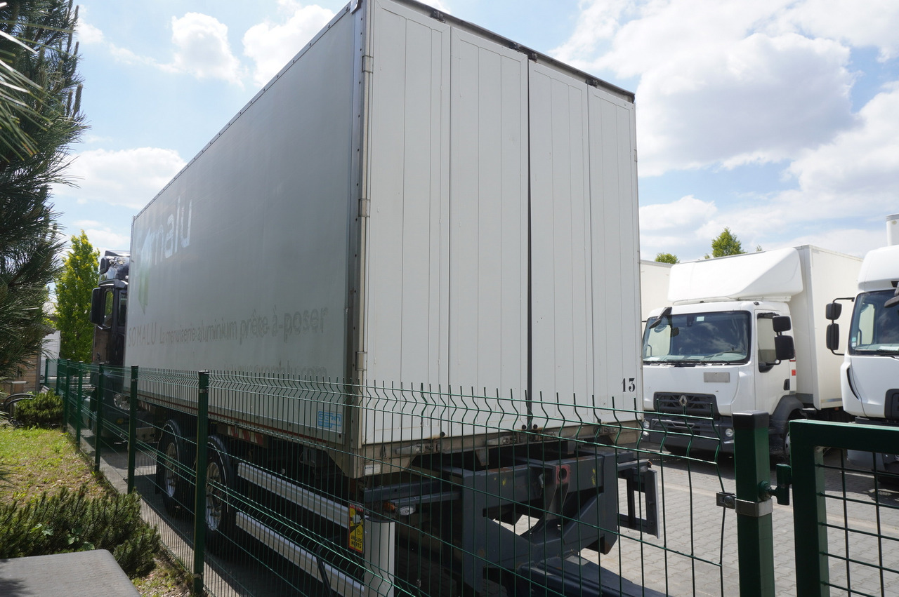 Fruehauf passthrough box trailer 18 EPAL / 2021 / SAF axles - Pótkocsi dobozos: 4 kép. Fruehauf passthrough box trailer 18 EPAL / 2021 / SAF axles - Pótkocsi dobozos: 4 kép.