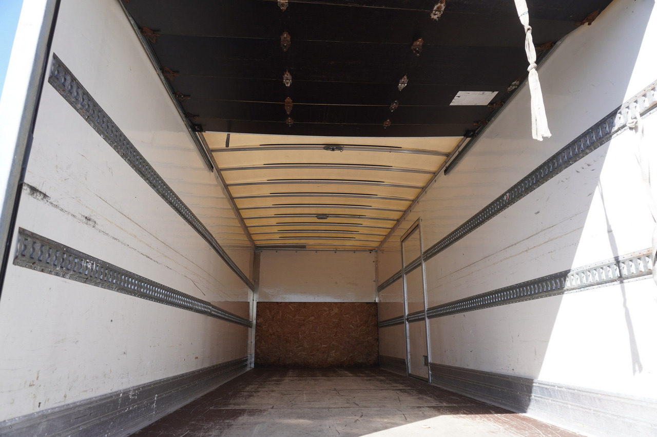 IVECO Eurocargo 120-190 / 160 thousand km !!! / Box 18 EPAL / Dhollandia lift 1500 kg - Dobozos felépítményű teherautó: 5 kép. IVECO Eurocargo 120-190 / 160 thousand km !!! / Box 18 EPAL / Dhollandia lift 1500 kg - Dobozos felépítményű teherautó: 5 kép.