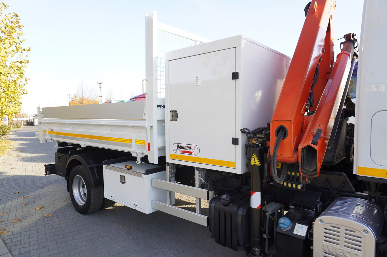 Platós teherautó, Darus autó IVECO Eurocargo 120E18 Crane Palfinger / 3-way tipper / sleeper cab: 22 kép.