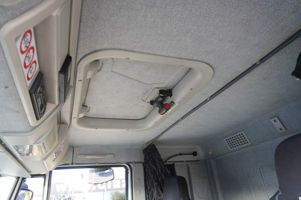 Platós teherautó, Darus autó IVECO Eurocargo 120E18 Crane Palfinger / 3-way tipper / sleeper cab: 15 kép.