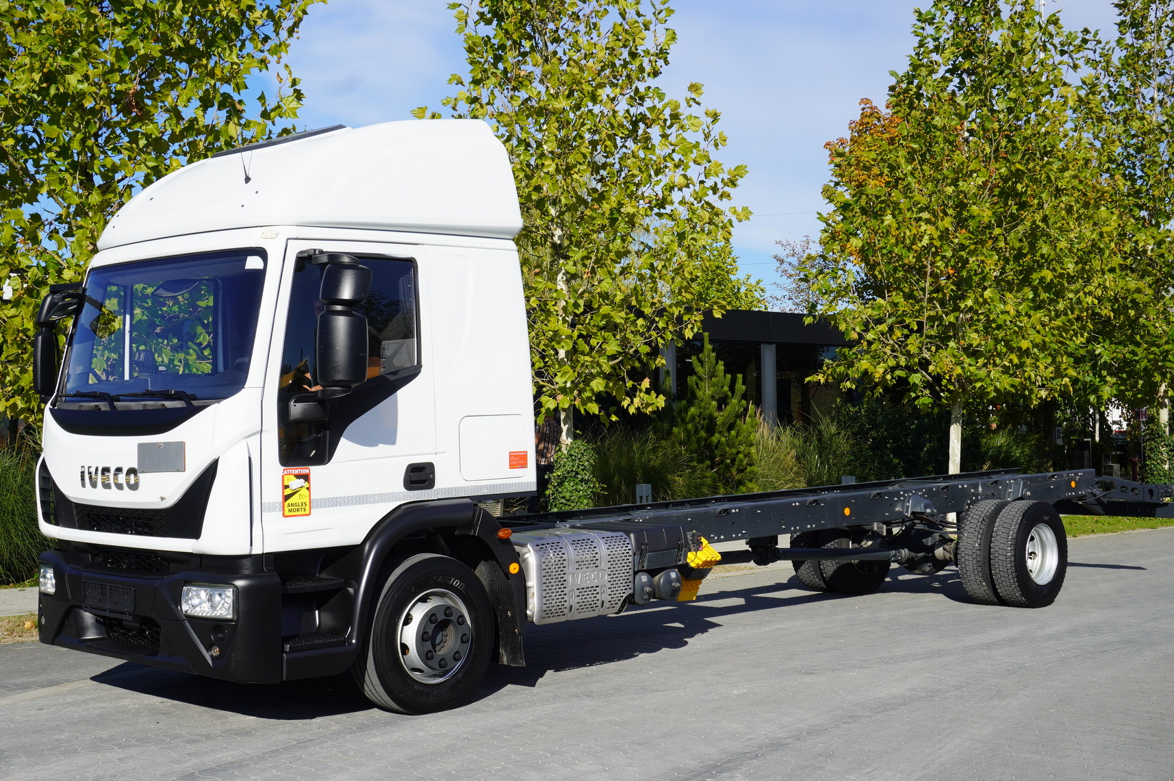 IVECO Eurocargo 140e19 4×2 E6 Glob / ADR / frame 8,1m - Alvaz teherautó: 1 kép. IVECO Eurocargo 140e19 4×2 E6 Glob / ADR / frame 8,1m - Alvaz teherautó: 1 kép.