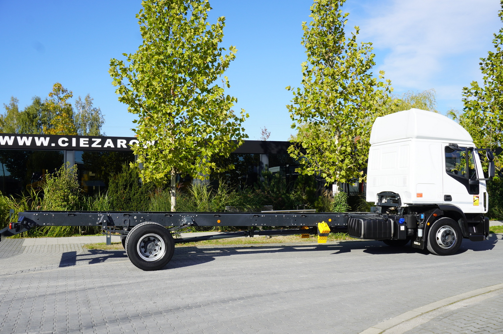 IVECO Eurocargo 140e19 4×2 E6 Glob / ADR / frame 8,1m - Alvaz teherautó: 3 kép. IVECO Eurocargo 140e19 4×2 E6 Glob / ADR / frame 8,1m - Alvaz teherautó: 3 kép.