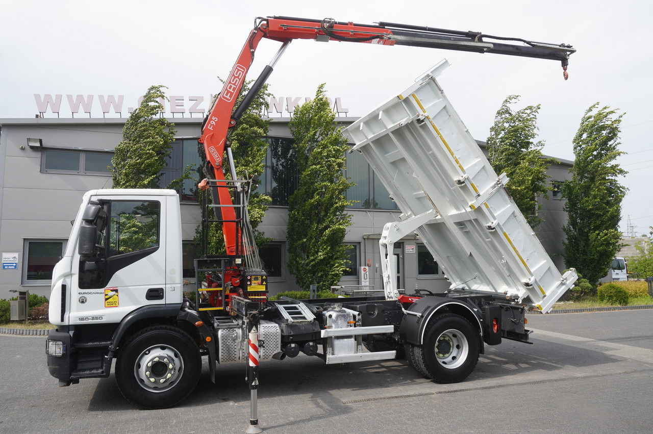 IVECO Eurocargo 160-250 / Fassi F95 crane / 120 tho. km / 3-sided tipper - Darus autó: 4 kép. IVECO Eurocargo 160-250 / Fassi F95 crane / 120 tho. km / 3-sided tipper - Darus autó: 4 kép.