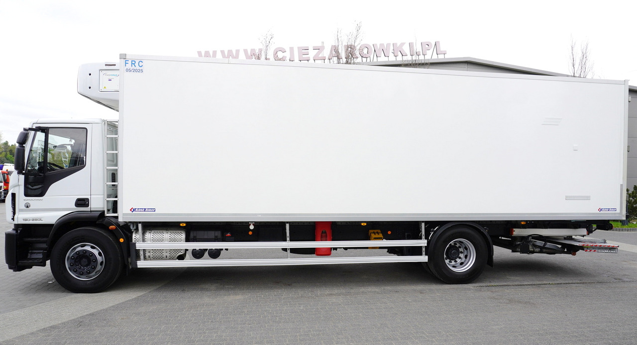 IVECO Eurocargo 190-280L E6 4x2 / Refrigerator / Dhollandia DHSM.20 tail lift / 21 pallets - Hűtős teherautó: 2 kép. IVECO Eurocargo 190-280L E6 4x2 / Refrigerator / Dhollandia DHSM.20 tail lift / 21 pallets - Hűtős teherautó: 2 kép.