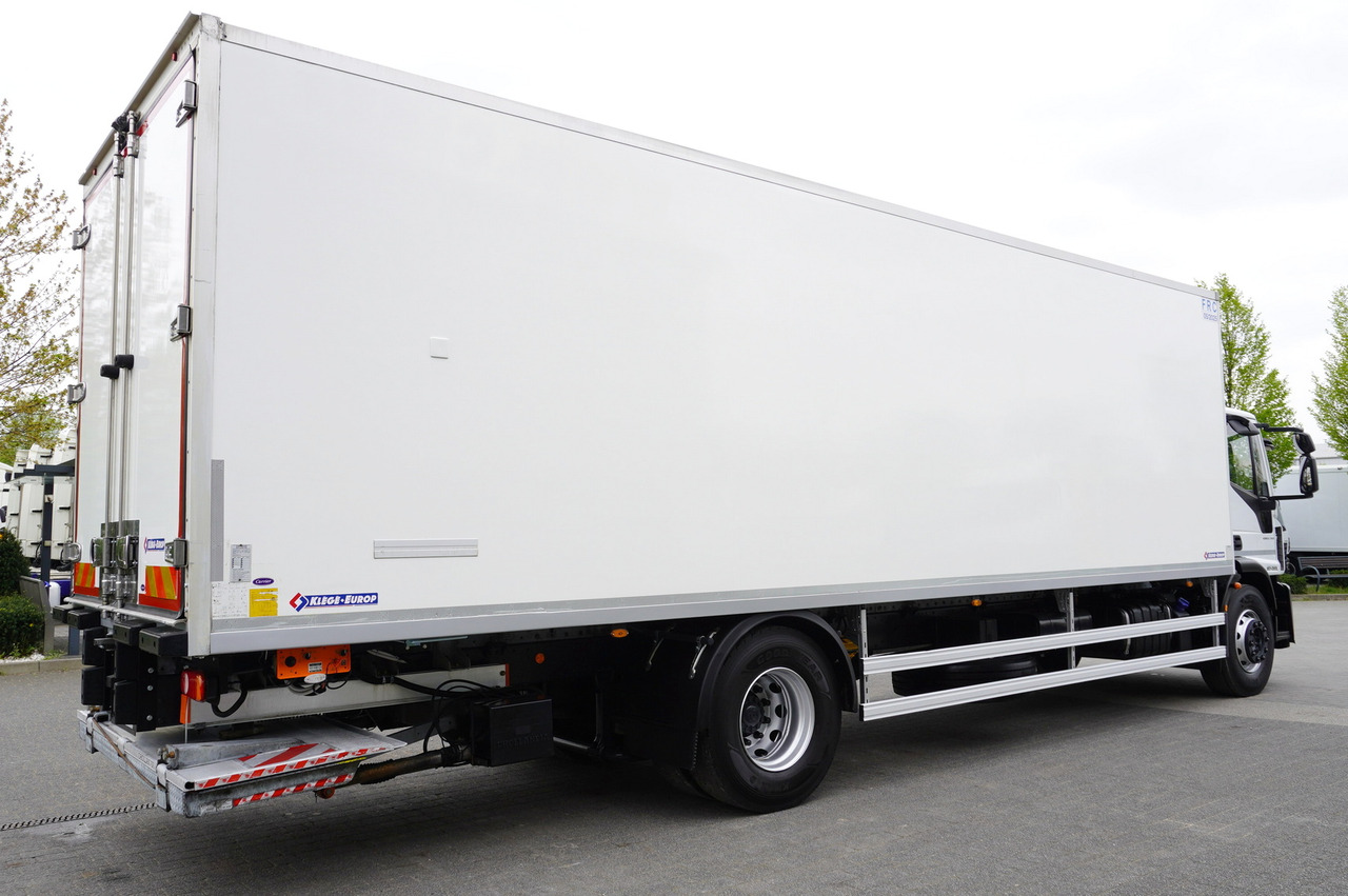 IVECO Eurocargo 190-280L E6 4x2 / Refrigerator / Dhollandia DHSM.20 tail lift / 21 pallets - Hűtős teherautó: 5 kép. IVECO Eurocargo 190-280L E6 4x2 / Refrigerator / Dhollandia DHSM.20 tail lift / 21 pallets - Hűtős teherautó: 5 kép.