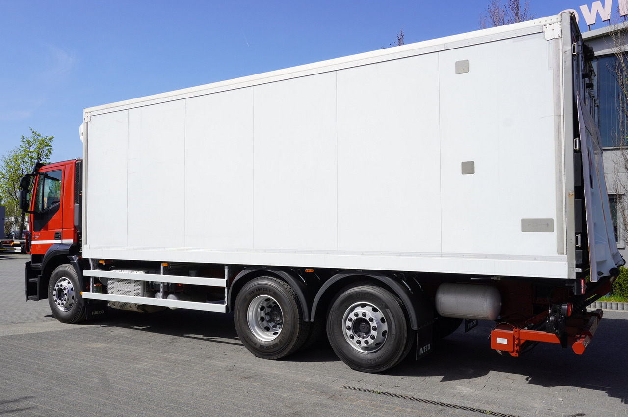 Iveco Stralis 310 6×2 E6 Refrigerator/ ATP/FRC / 18 pallets / Tail lift - Hűtős teherautó: 3 kép. Iveco Stralis 310 6×2 E6 Refrigerator/ ATP/FRC / 18 pallets / Tail lift - Hűtős teherautó: 3 kép.