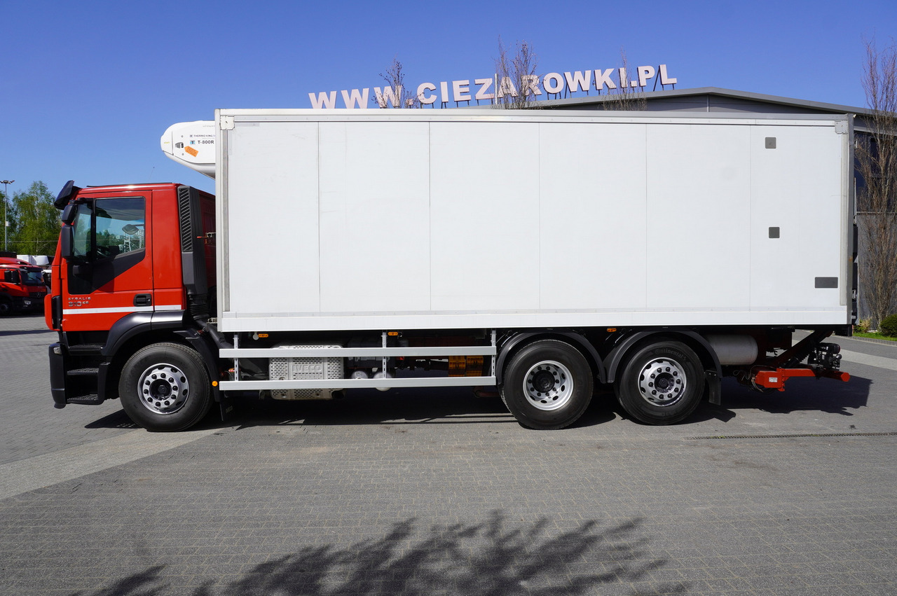 Iveco Stralis 310 6×2 E6 Refrigerator/ ATP/FRC / 18 pallets / Tail lift - Hűtős teherautó: 2 kép. Iveco Stralis 310 6×2 E6 Refrigerator/ ATP/FRC / 18 pallets / Tail lift - Hűtős teherautó: 2 kép.