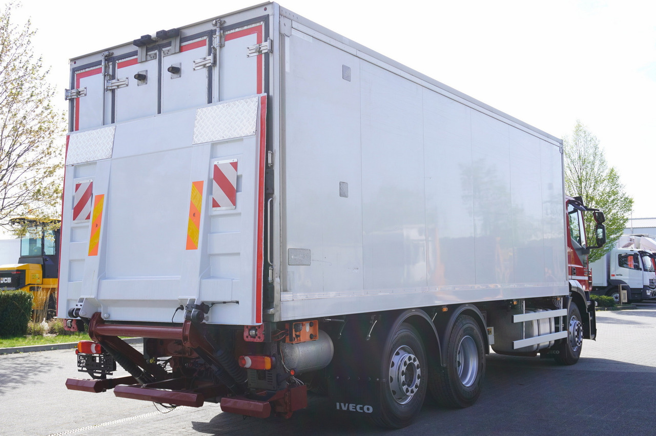 Iveco Stralis 310 6×2 E6 Refrigerator/ ATP/FRC / 18 pallets / Tail lift - Hűtős teherautó: 4 kép. Iveco Stralis 310 6×2 E6 Refrigerator/ ATP/FRC / 18 pallets / Tail lift - Hűtős teherautó: 4 kép.