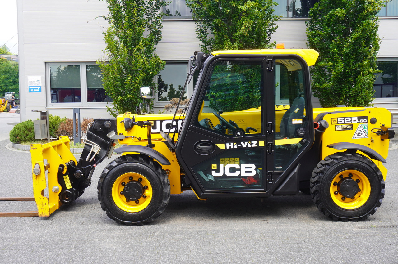 JCB 525-60T5 / 2022 / 860 MTH! / 2.5 T / Reach 6 m / joystick - Teleszkópos homlokrakodó: 3 kép. JCB 525-60T5 / 2022 / 860 MTH! / 2.5 T / Reach 6 m / joystick - Teleszkópos homlokrakodó: 3 kép.