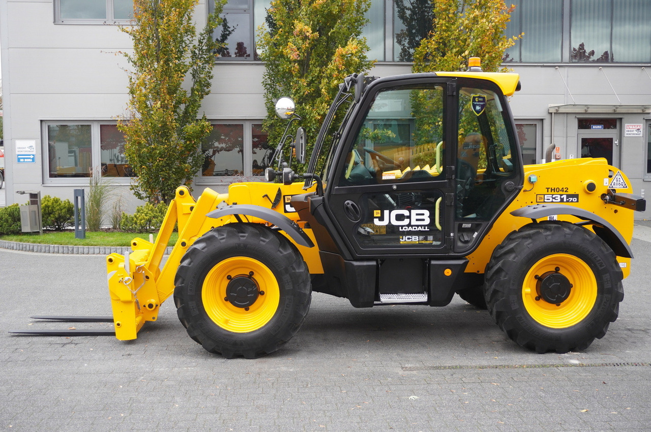 JCB 531-70 / 900 MTH telescopic charger! / 3.1 T / 7 M - Teleszkópos rakodó: 3 kép. JCB 531-70 / 900 MTH telescopic charger! / 3.1 T / 7 M - Teleszkópos rakodó: 3 kép.