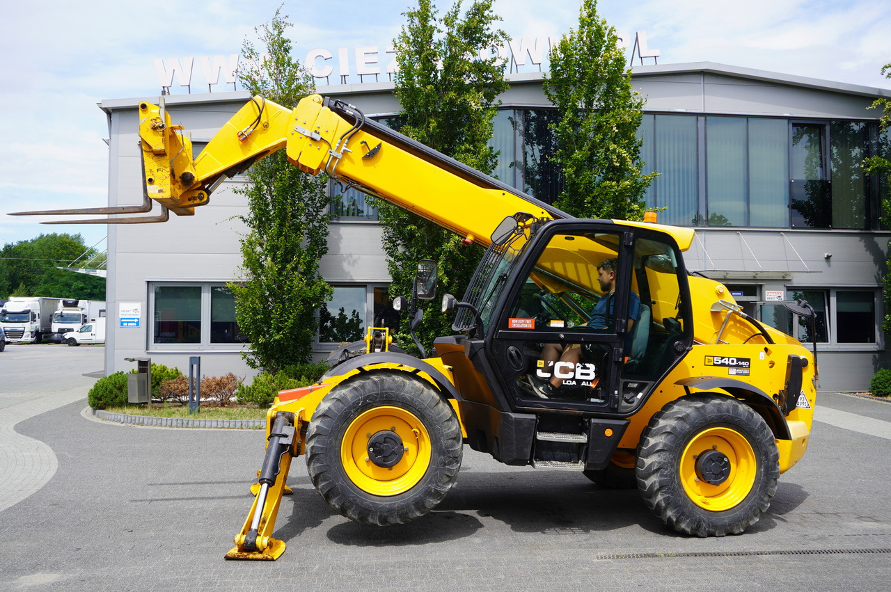 JCB 540-140 telescopic loader / 14 m range / 1800 MTH - Teleszkópos homlokrakodó: 2 kép. JCB 540-140 telescopic loader / 14 m range / 1800 MTH - Teleszkópos homlokrakodó: 2 kép.