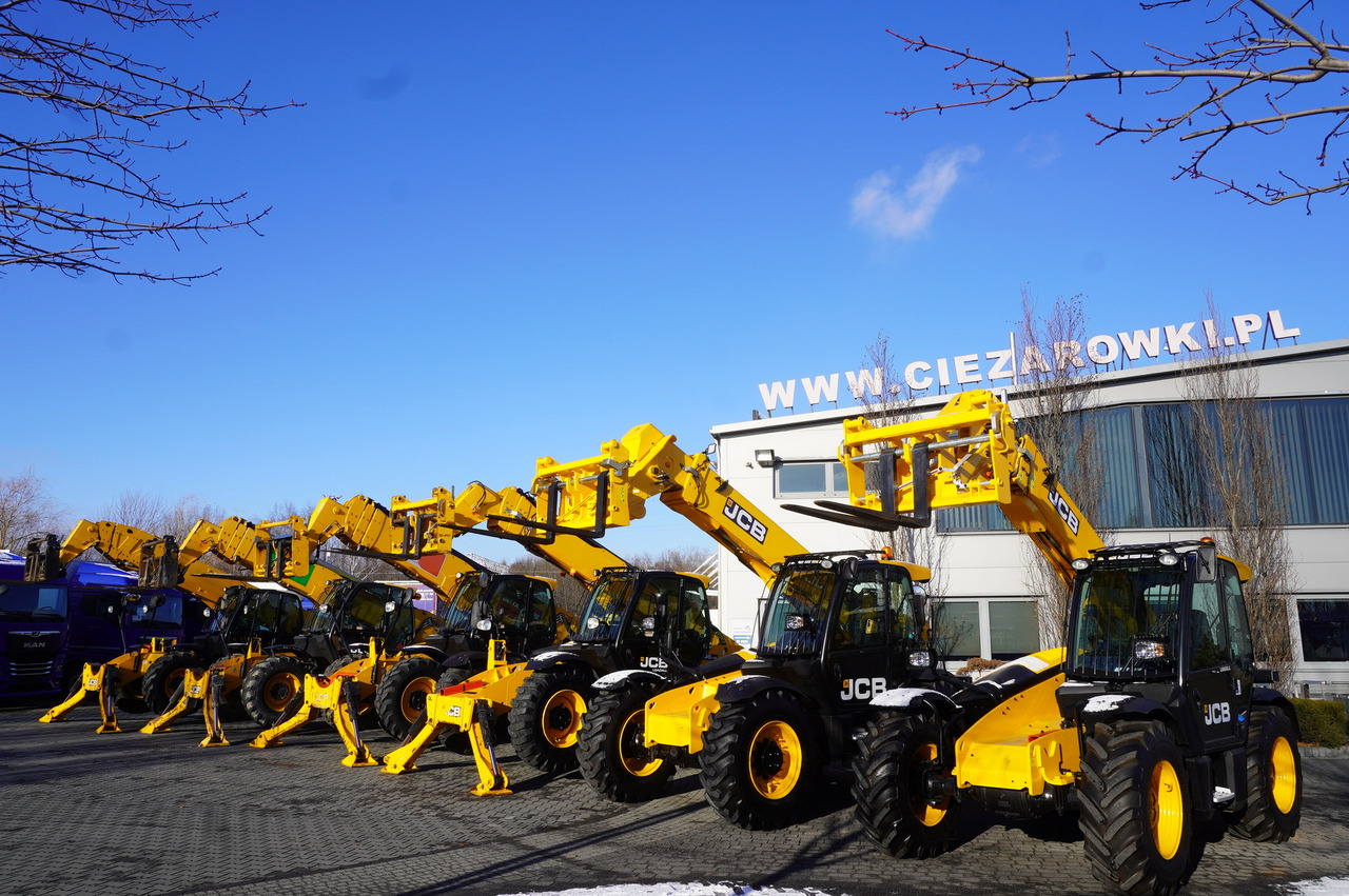 JCB 540-170 Telescopic Loader / 17m / joystick - Teleszkópos homlokrakodó: 2 kép. JCB 540-170 Telescopic Loader / 17m / joystick - Teleszkópos homlokrakodó: 2 kép.
