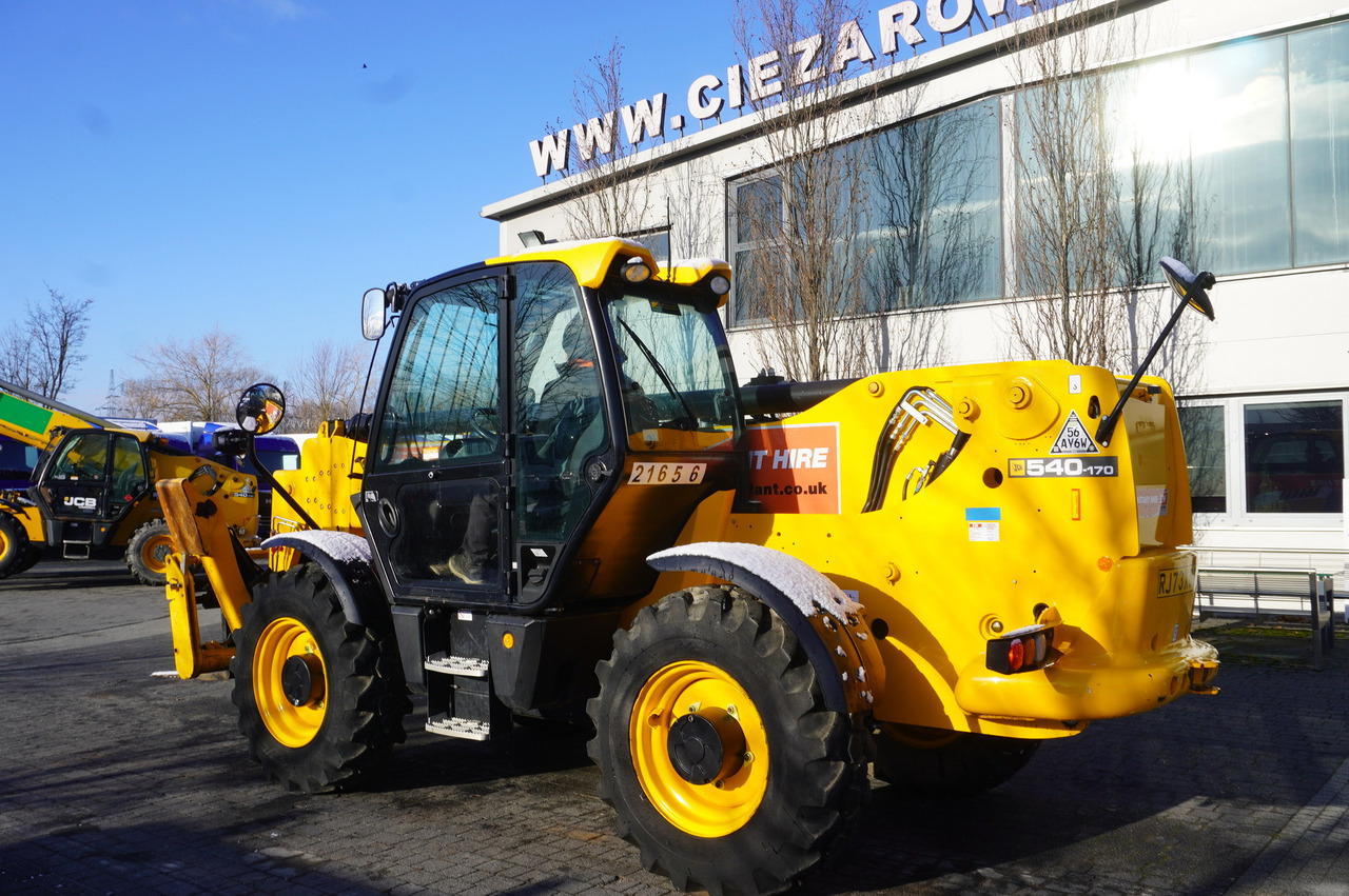 JCB 540-170 Telescopic Loader / 17m / joystick - Gumikerekes homlokrakodó: 4 kép. JCB 540-170 Telescopic Loader / 17m / joystick - Gumikerekes homlokrakodó: 4 kép.