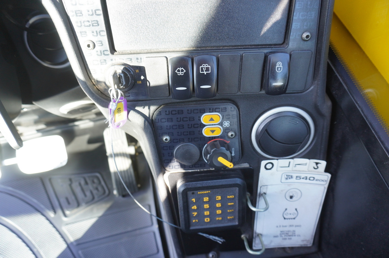 JCB 540-200 Telescopic Loader / 20m / joystick lízing JCB 540-200 Telescopic Loader / 20m / joystick: 29 kép.