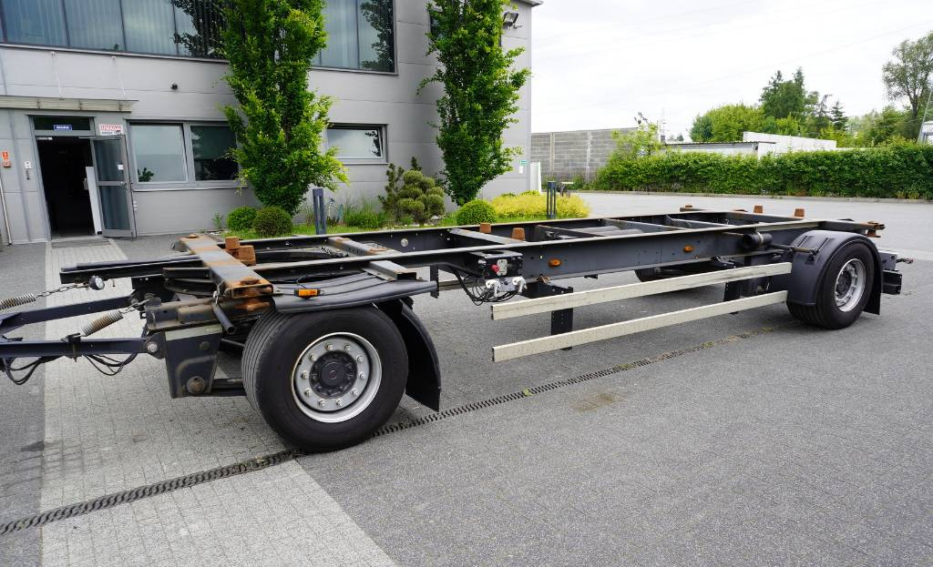 KOGEL BDF Low Deck Mega trailer - Pótkocsi cserefelépítményes: 1 kép. KOGEL BDF Low Deck Mega trailer - Pótkocsi cserefelépítményes: 1 kép.