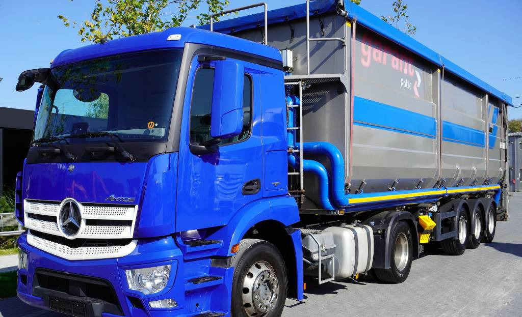 Kotte Duo-Liner GKS 52 - 25 - Félpótkocsi öönkihordós: 4 kép. Kotte Duo-Liner GKS 52 - 25 - Félpótkocsi öönkihordós: 4 kép.