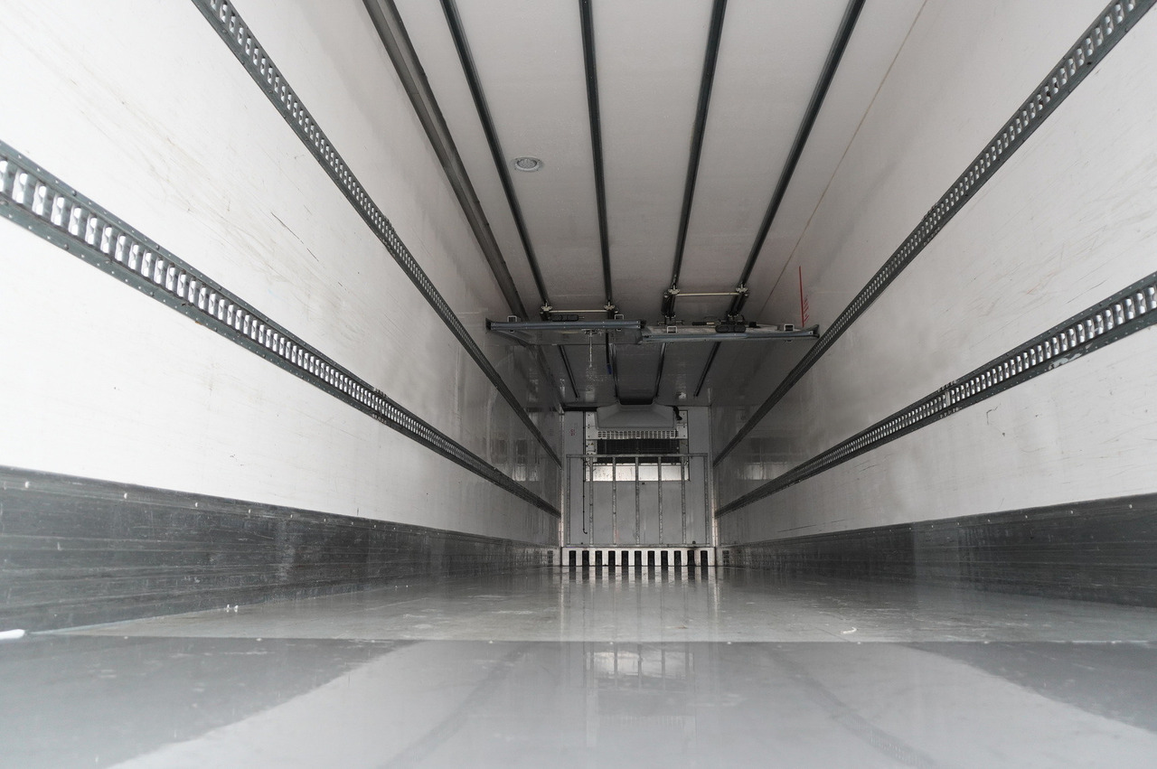 LAMBERET refrigerated semi-trailer / Carrier Vector 1950 MT (multitemp) / Dhollandia tail lift 2500 kg - Félpótkocsi hűtős: 5 kép. LAMBERET refrigerated semi-trailer / Carrier Vector 1950 MT (multitemp) / Dhollandia tail lift 2500 kg - Félpótkocsi hűtős: 5 kép.