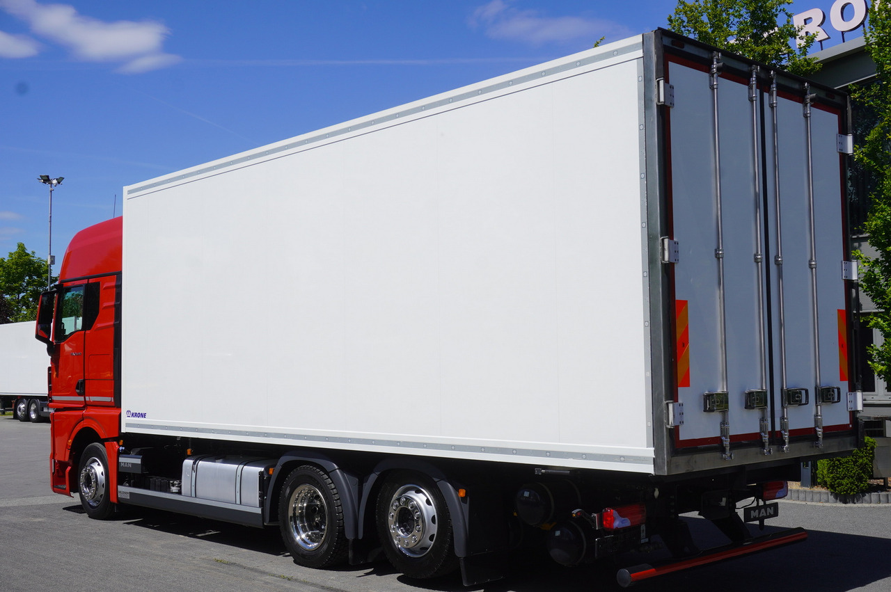 MAN GX 26.510 / 2022 / NEW Krone bitemperature refrigerated truck / Carrier Supra 850 MT / 4 units - Hűtős teherautó: 2 kép. MAN GX 26.510 / 2022 / NEW Krone bitemperature refrigerated truck / Carrier Supra 850 MT / 4 units - Hűtős teherautó: 2 kép.