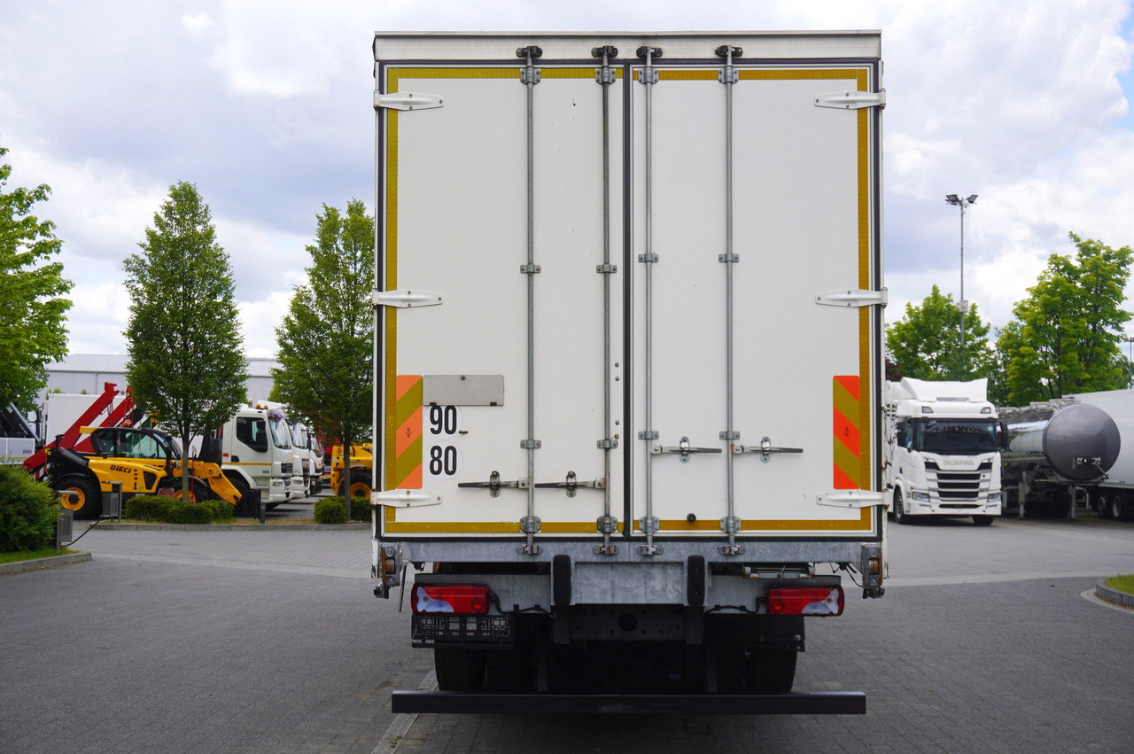 MAN TGS 18.440 / 19 EPAL curtainsider / Sleeper cab - Ponyvás teherautó: 3 kép. MAN TGS 18.440 / 19 EPAL curtainsider / Sleeper cab - Ponyvás teherautó: 3 kép.