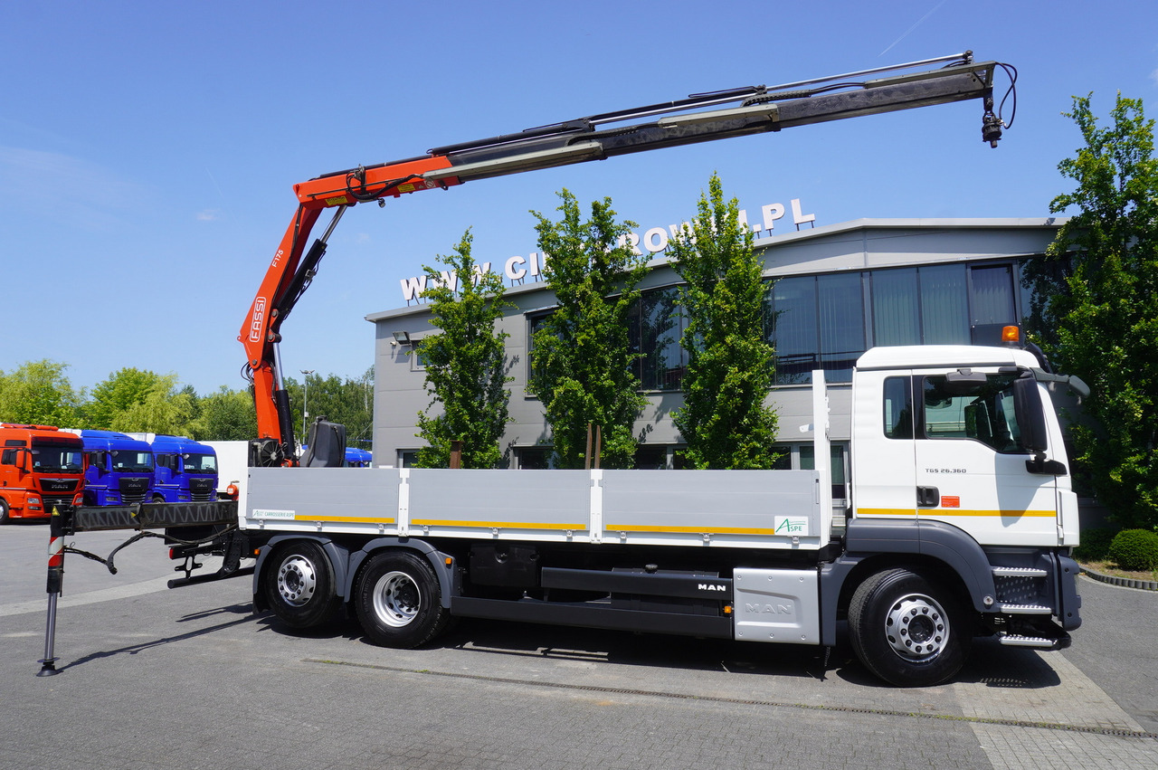 MAN TGS 26.360 Flatbed / Fassi F175 7.7 T / steered 3rd axle - Darus autó: 4 kép. MAN TGS 26.360 Flatbed / Fassi F175 7.7 T / steered 3rd axle - Darus autó: 4 kép.