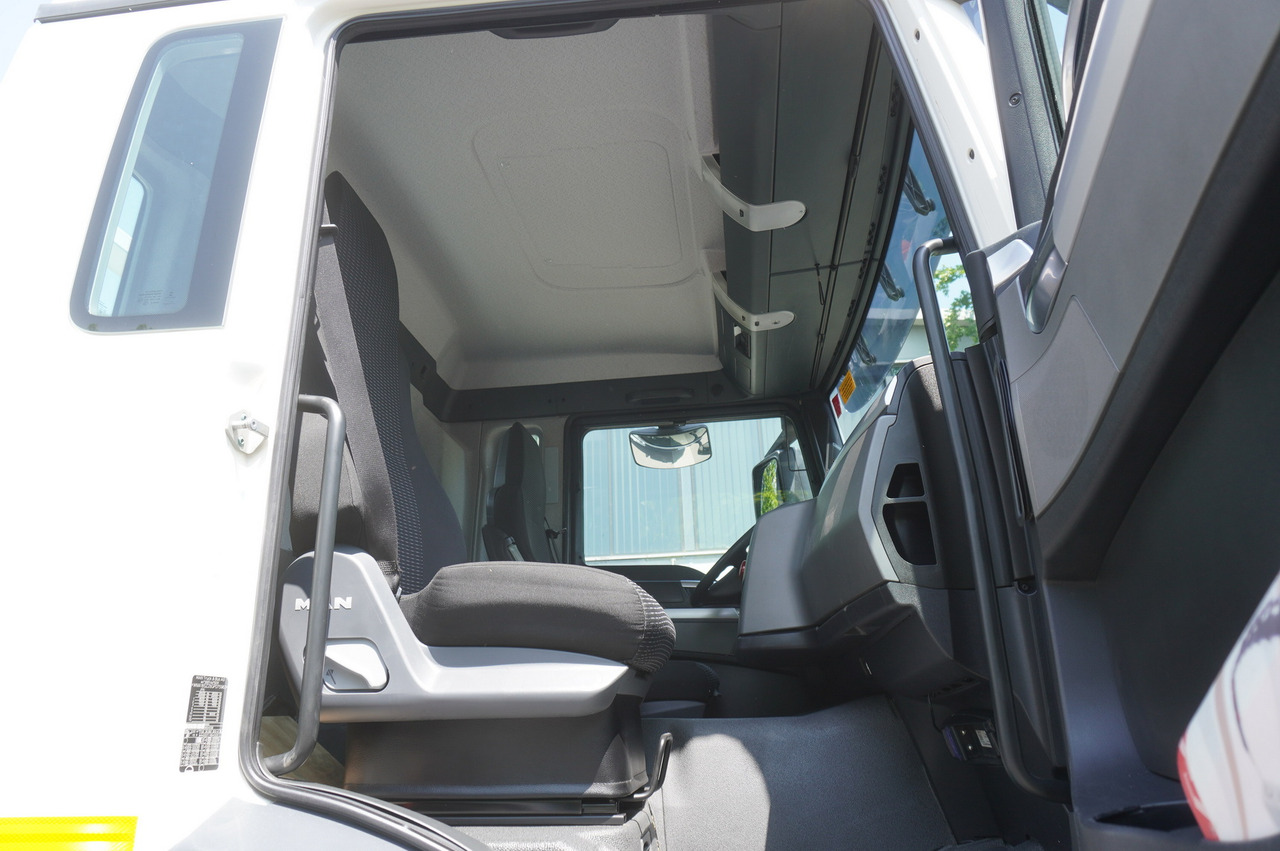 Platós teherautó, Darus autó MAN TGS 26.360 Flatbed / Fassi F175 7.7 T / steered 3rd axle: 28 kép. Platós teherautó, Darus autó MAN TGS 26.360 Flatbed / Fassi F175 7.7 T / steered 3rd axle: 28 kép.