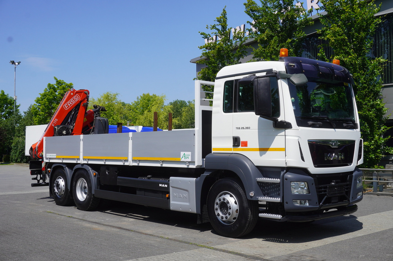 MAN TGS 26.360 Flatbed / Fassi F175 7.7 T / steered 3rd axle - Platós teherautó, Darus autó: 2 kép. MAN TGS 26.360 Flatbed / Fassi F175 7.7 T / steered 3rd axle - Platós teherautó, Darus autó: 2 kép.