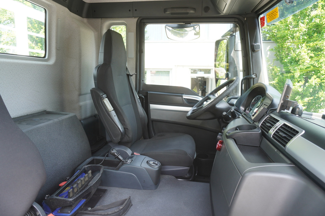 Platós teherautó, Darus autó MAN TGS 26.360 Flatbed / Fassi F175 7.7 T / steered 3rd axle: 27 kép. Platós teherautó, Darus autó MAN TGS 26.360 Flatbed / Fassi F175 7.7 T / steered 3rd axle: 27 kép.