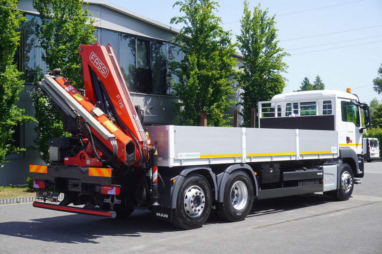 MAN TGS 26.360 Flatbed / Fassi F175 7.7 T / steered 3rd axle - Darus autó: 5 kép. MAN TGS 26.360 Flatbed / Fassi F175 7.7 T / steered 3rd axle - Darus autó: 5 kép.