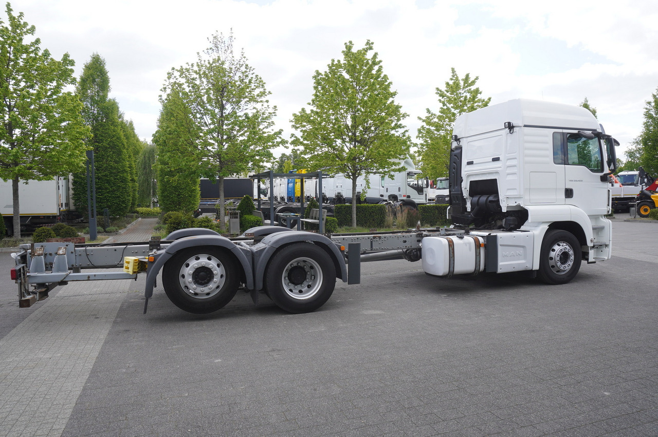 MAN TGS 26.420 / 7.5 m chassis / 14.5 t load cap. / Sleeping cab - Alvaz teherautó: 5 kép. MAN TGS 26.420 / 7.5 m chassis / 14.5 t load cap. / Sleeping cab - Alvaz teherautó: 5 kép.