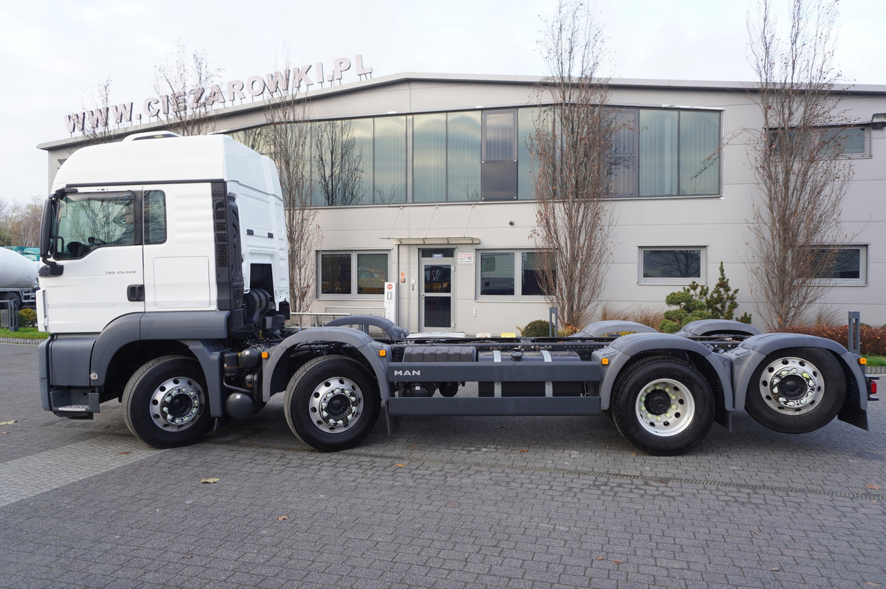 MAN TGS 35.420 8×2 / Chassis 6.4 m / 3 steered axles - Alvaz teherautó, Darus autó: 4 kép. MAN TGS 35.420 8×2 / Chassis 6.4 m / 3 steered axles - Alvaz teherautó, Darus autó: 4 kép.