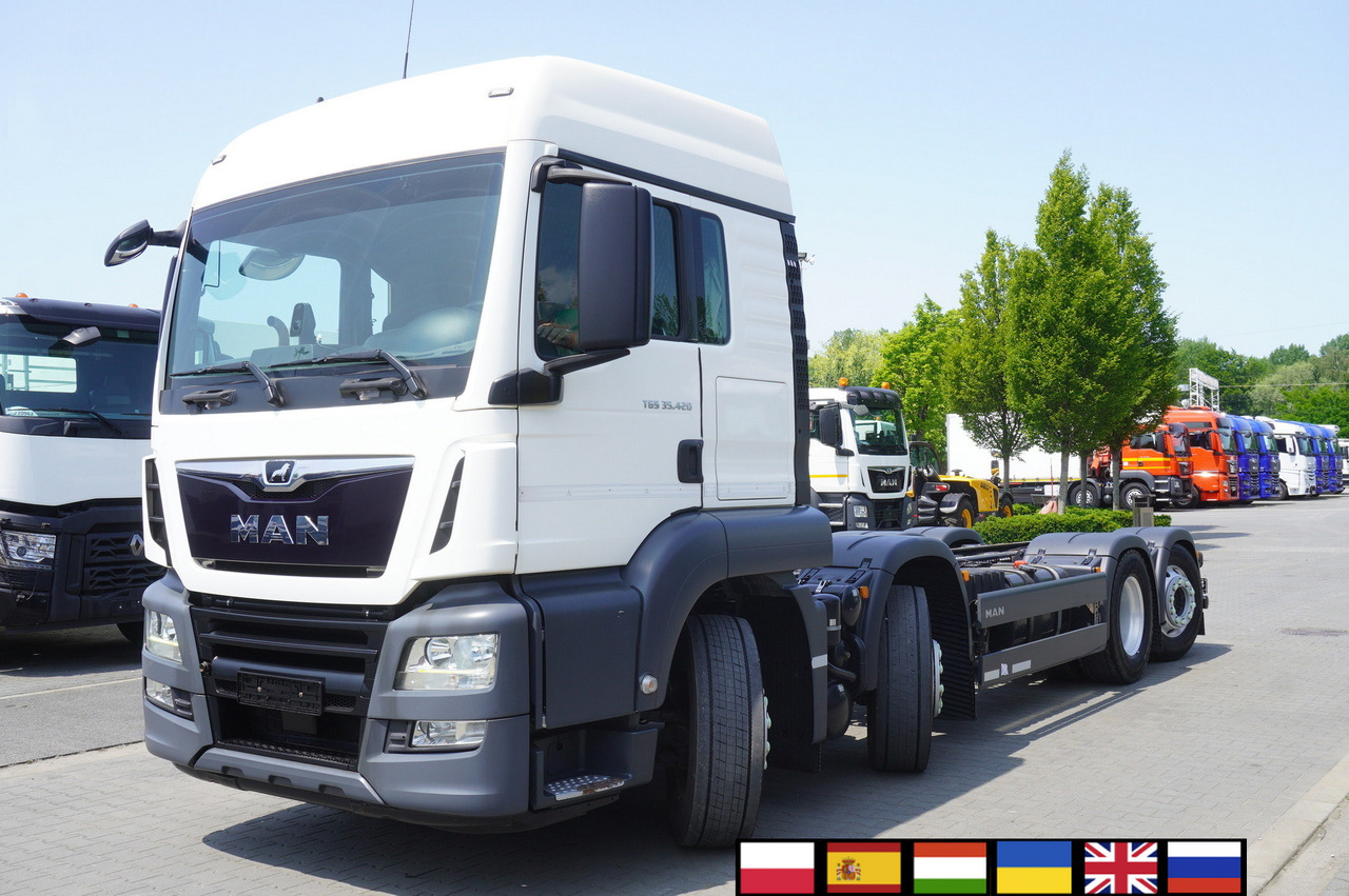 MAN TGS 35.420 8x2 / Chassis 6.4 m / 3 steered axles - Darus autó: 1 kép. MAN TGS 35.420 8x2 / Chassis 6.4 m / 3 steered axles - Darus autó: 1 kép.