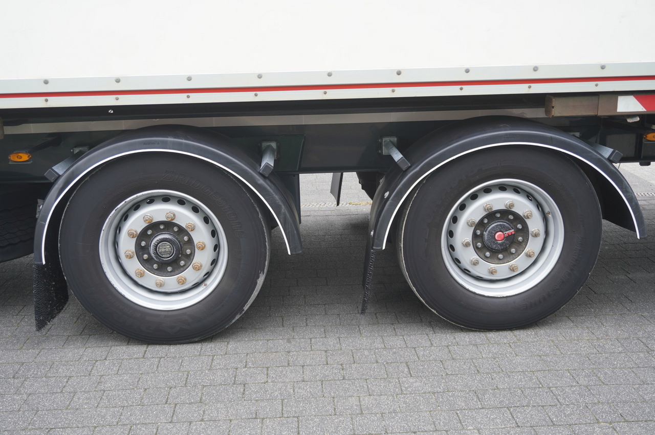 Dobozos felépítményű teherautó MAN TGX 18.430 / 18 EPAL box / Fruehauf 18 EPAL box trailer / 2021: 16 kép.