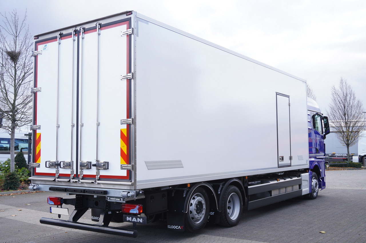 MAN TGX 26.400 / IGLOOCAR 20 pallets / Carrier Supra 1250 Silent - Hűtős teherautó: 3 kép. MAN TGX 26.400 / IGLOOCAR 20 pallets / Carrier Supra 1250 Silent - Hűtős teherautó: 3 kép.