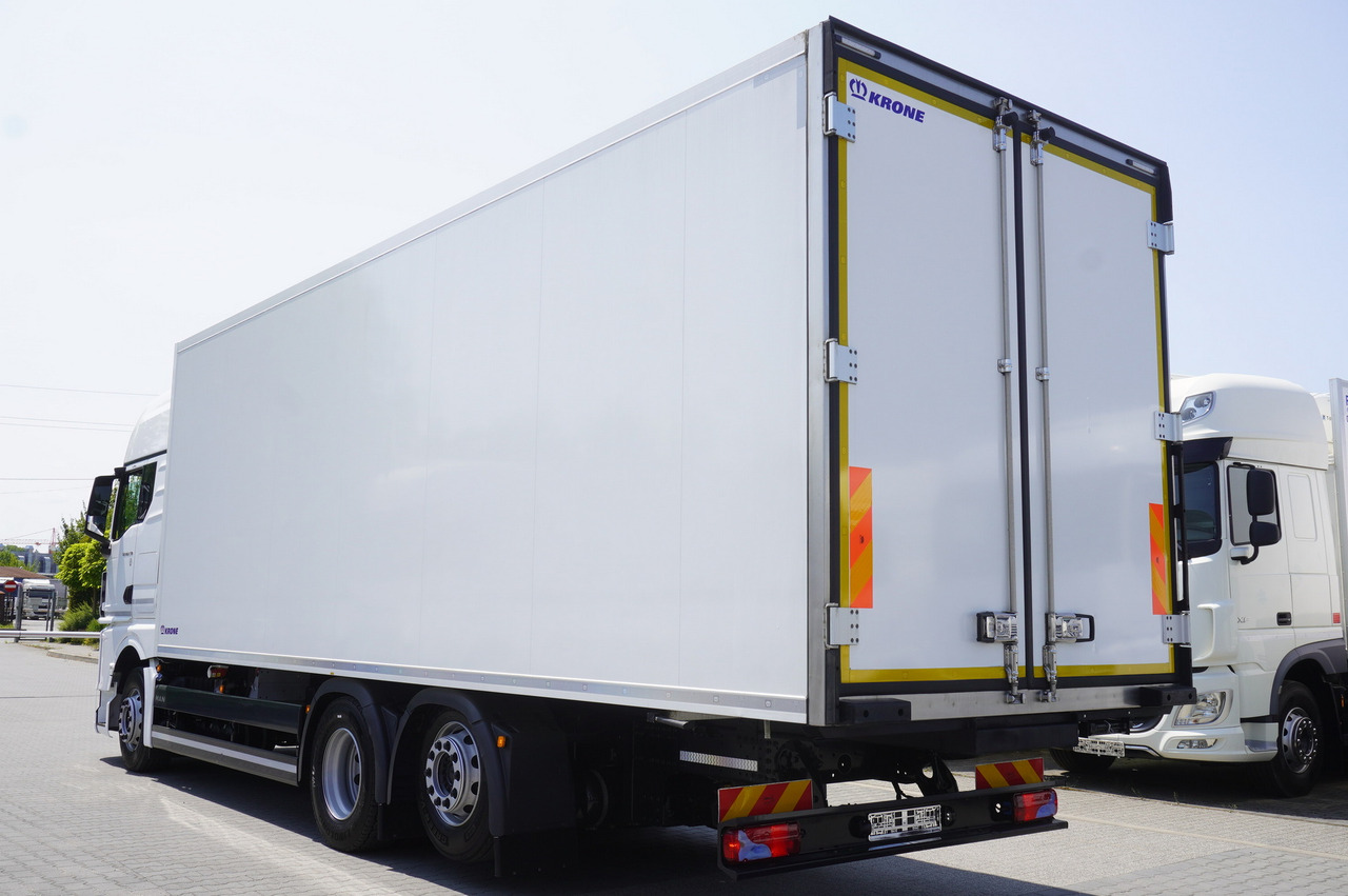 MAN TGX 26.470 / 2022 / Krone Refrigerator 40 EPAL Multitemp Dopplestock / Carrier Supra 950 MT - Hűtős teherautó: 4 kép. MAN TGX 26.470 / 2022 / Krone Refrigerator 40 EPAL Multitemp Dopplestock / Carrier Supra 950 MT - Hűtős teherautó: 4 kép.