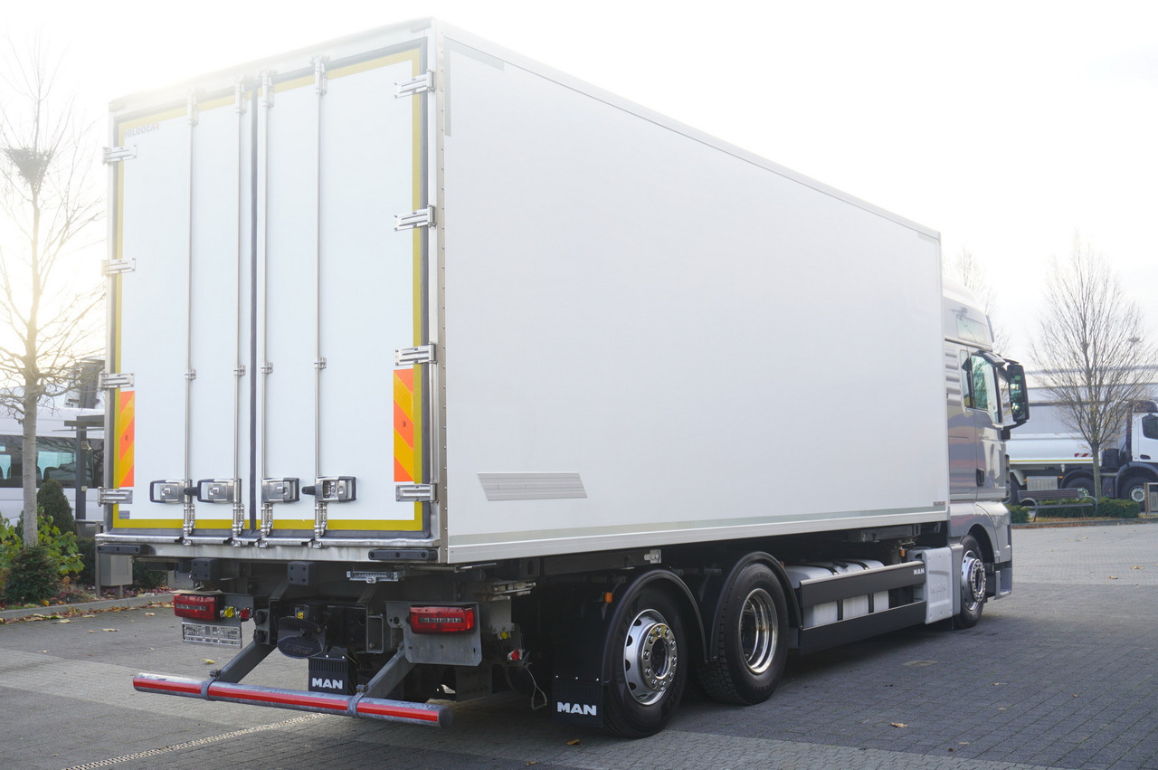 MAN TGX 26.480 / 6x2 / Chłodnia BDF Igloocar 18 palet / Thermoking - Hűtős teherautó: 2 kép. MAN TGX 26.480 / 6x2 / Chłodnia BDF Igloocar 18 palet / Thermoking - Hűtős teherautó: 2 kép.