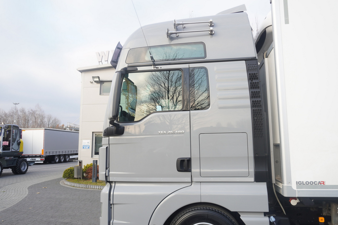 MAN TGX 26.480 / 6x2 / Chłodnia BDF Igloocar 18 palet / Thermoking - Hűtős teherautó: 5 kép. MAN TGX 26.480 / 6x2 / Chłodnia BDF Igloocar 18 palet / Thermoking - Hűtős teherautó: 5 kép.