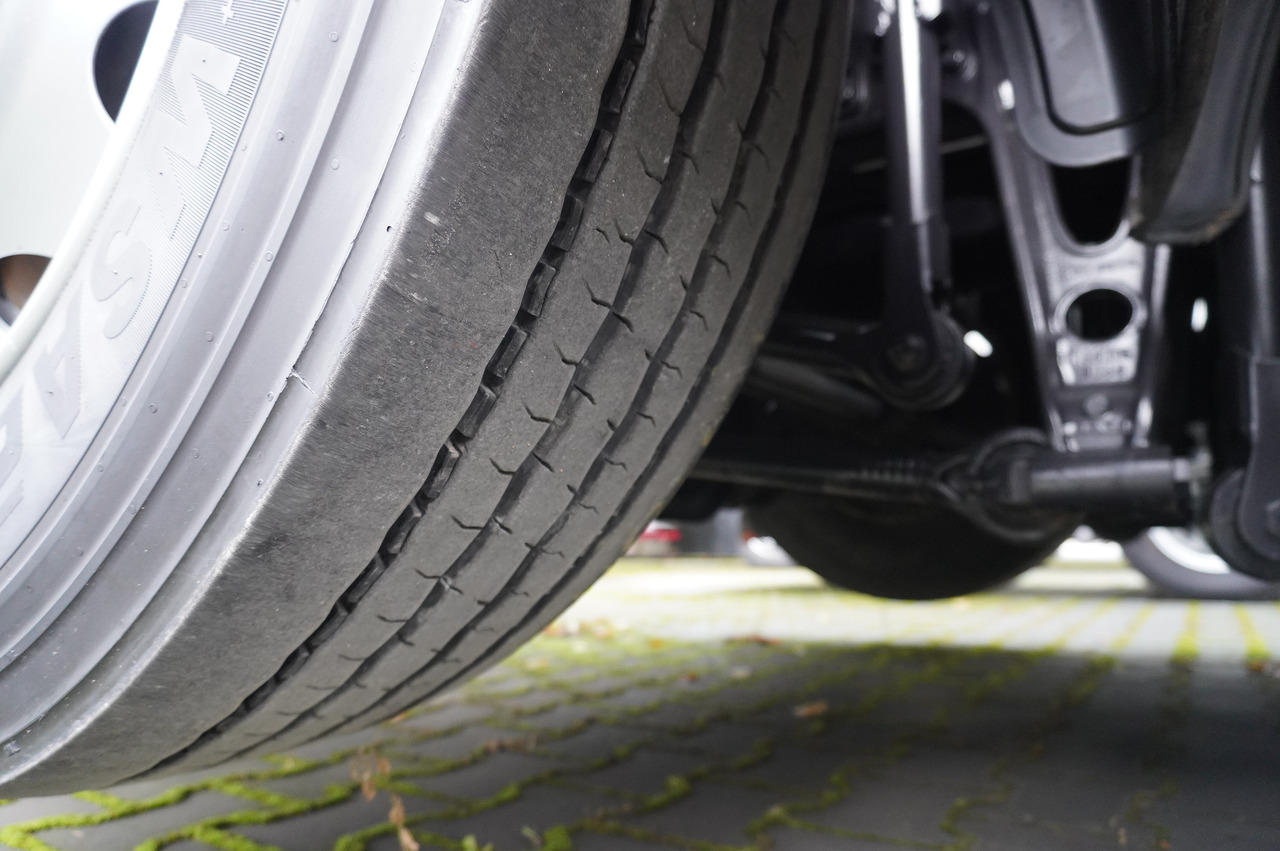 Hűtős teherautó MAN TGX 26.480 / 6x2 / Igloocar refrigerator 18 pallets / Thermoking: 26 kép. Hűtős teherautó MAN TGX 26.480 / 6x2 / Igloocar refrigerator 18 pallets / Thermoking: 26 kép.